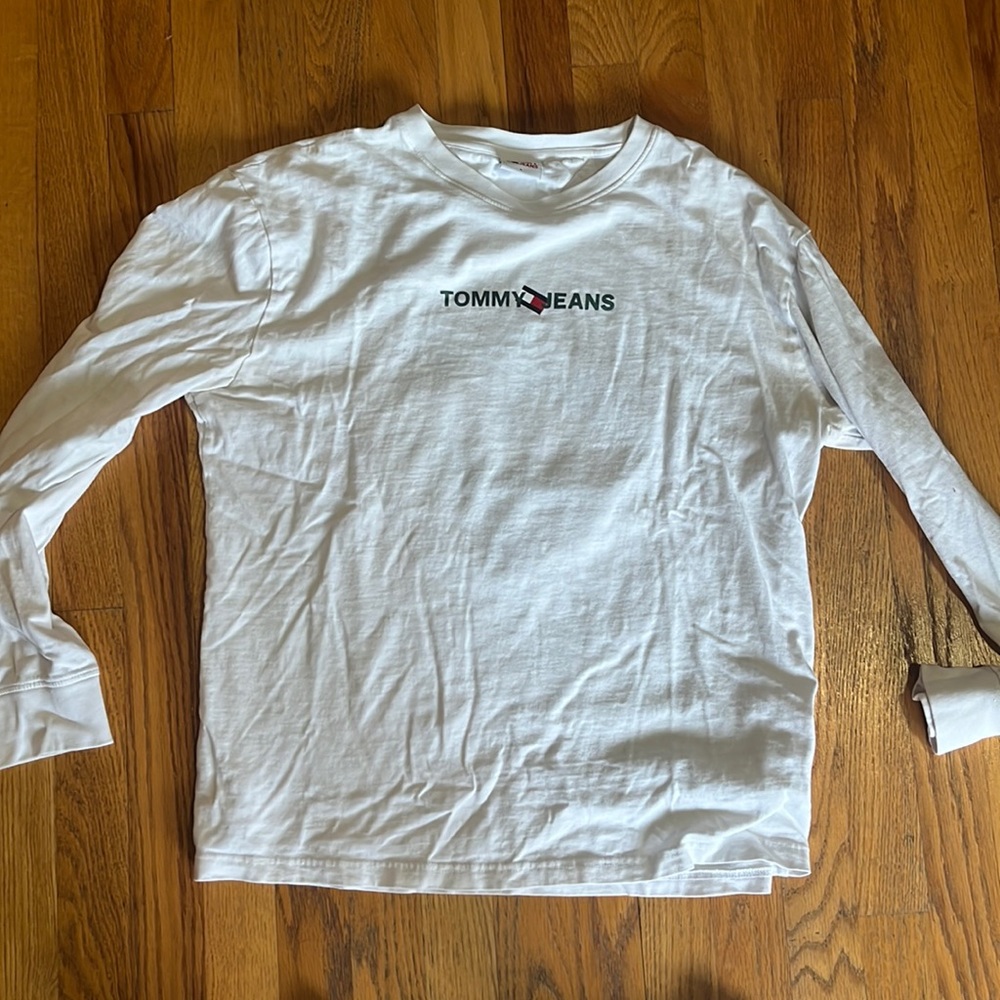 White Tommy Hilfiger long sleeve shirt